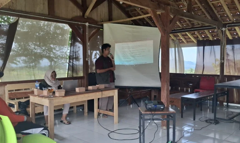 Sosialisasi proyek Green Growth ke mitra 