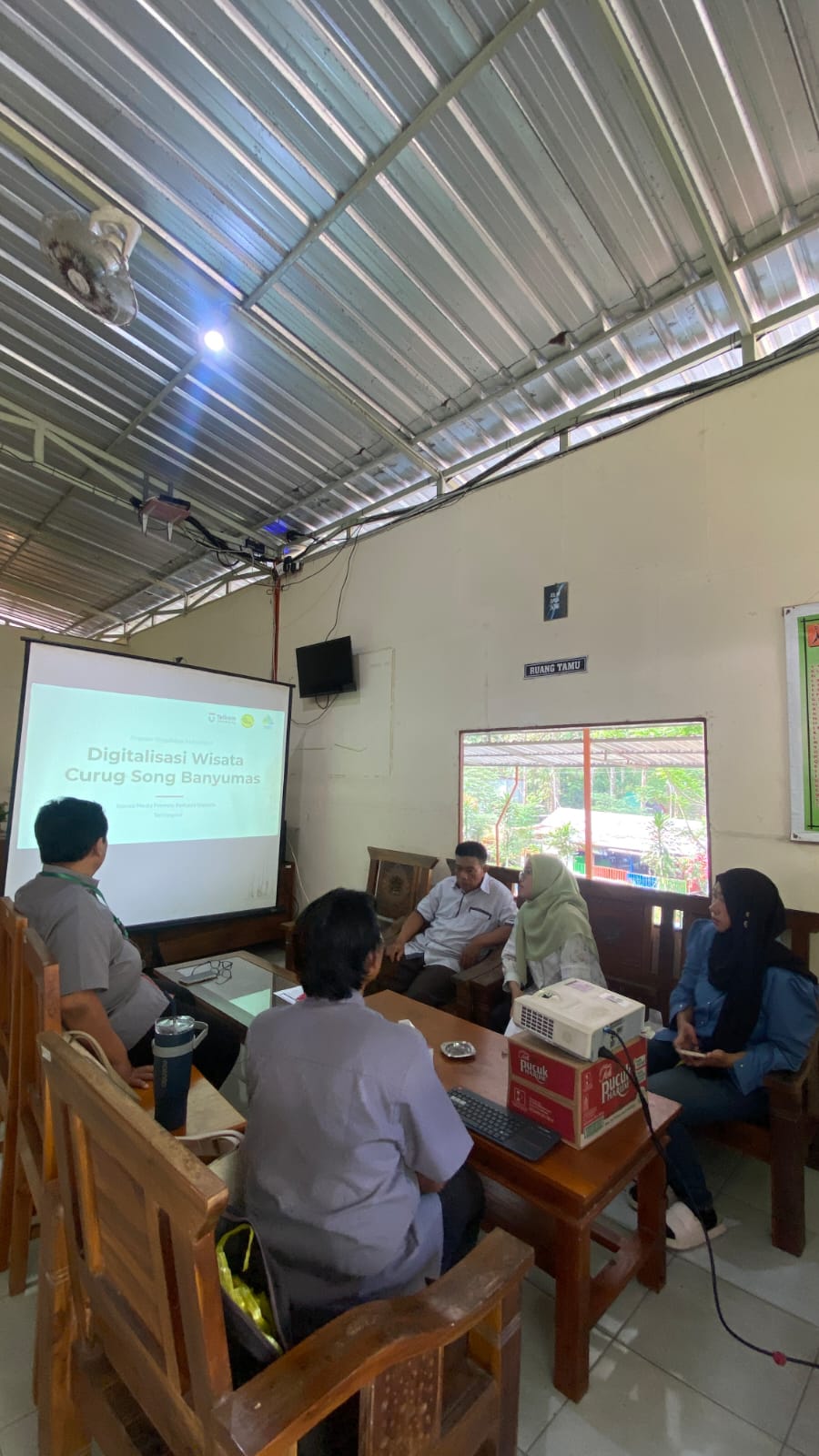 Presentasi pengembangan sistem website Wisata Curug Song