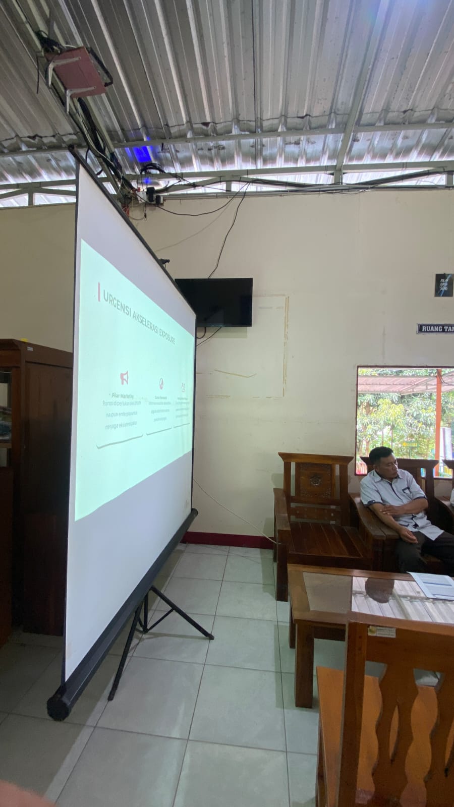 Sosialisasi luaran program promosi Wisata Curug Song Banyumas
